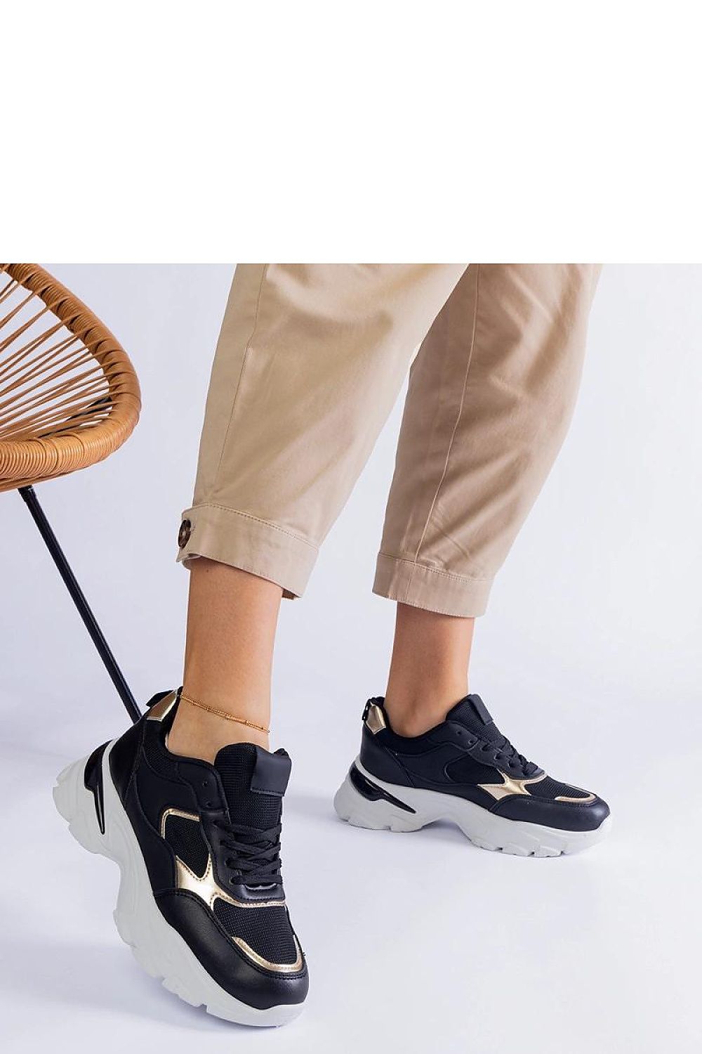 Baskets model 207140 Solea