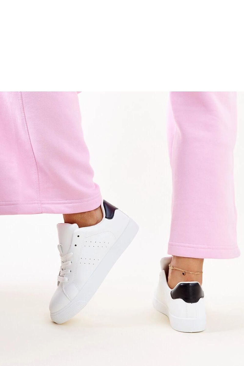 Baskets model 207285 Solea