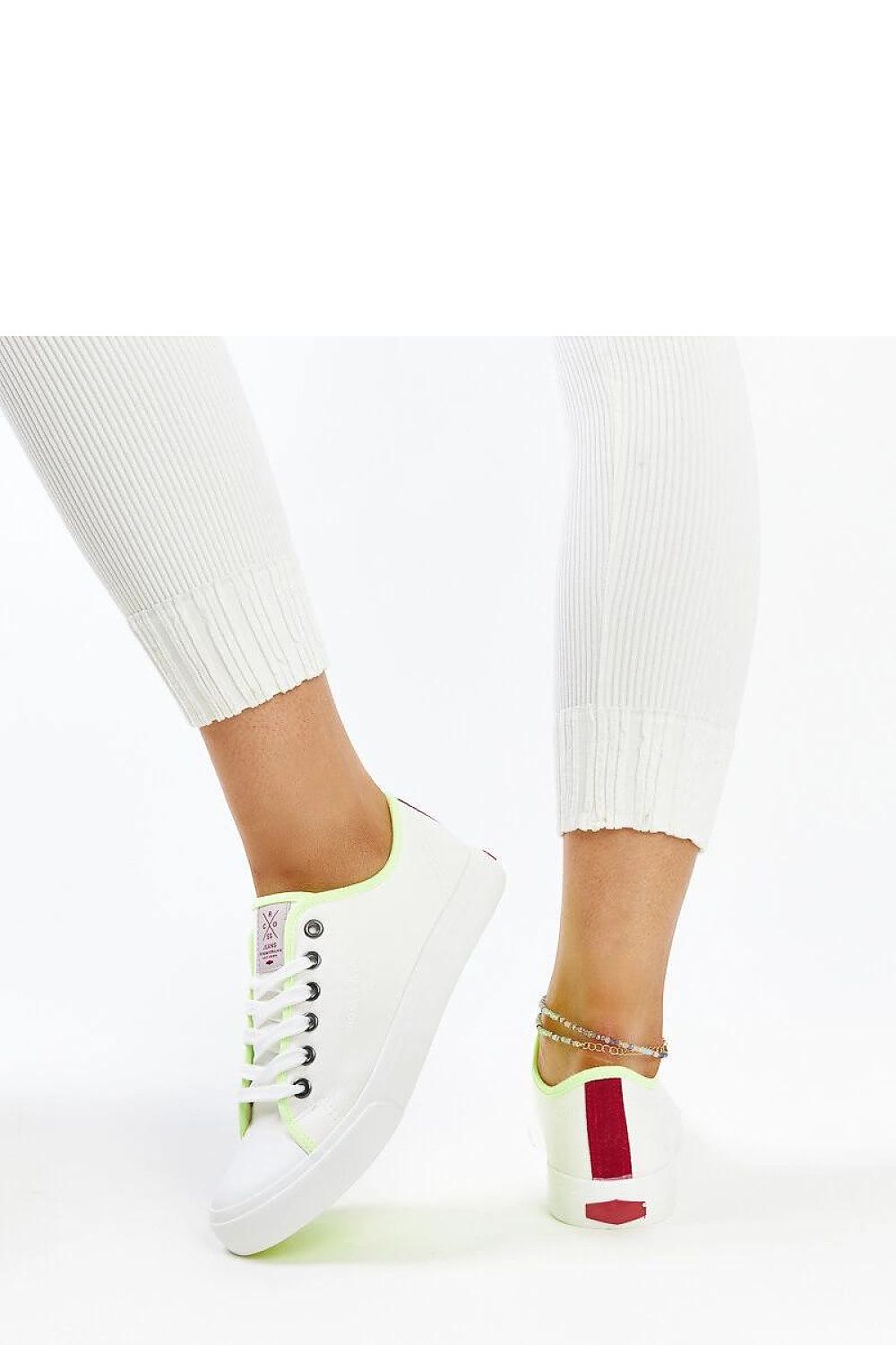 Baskets model 207350 Solea