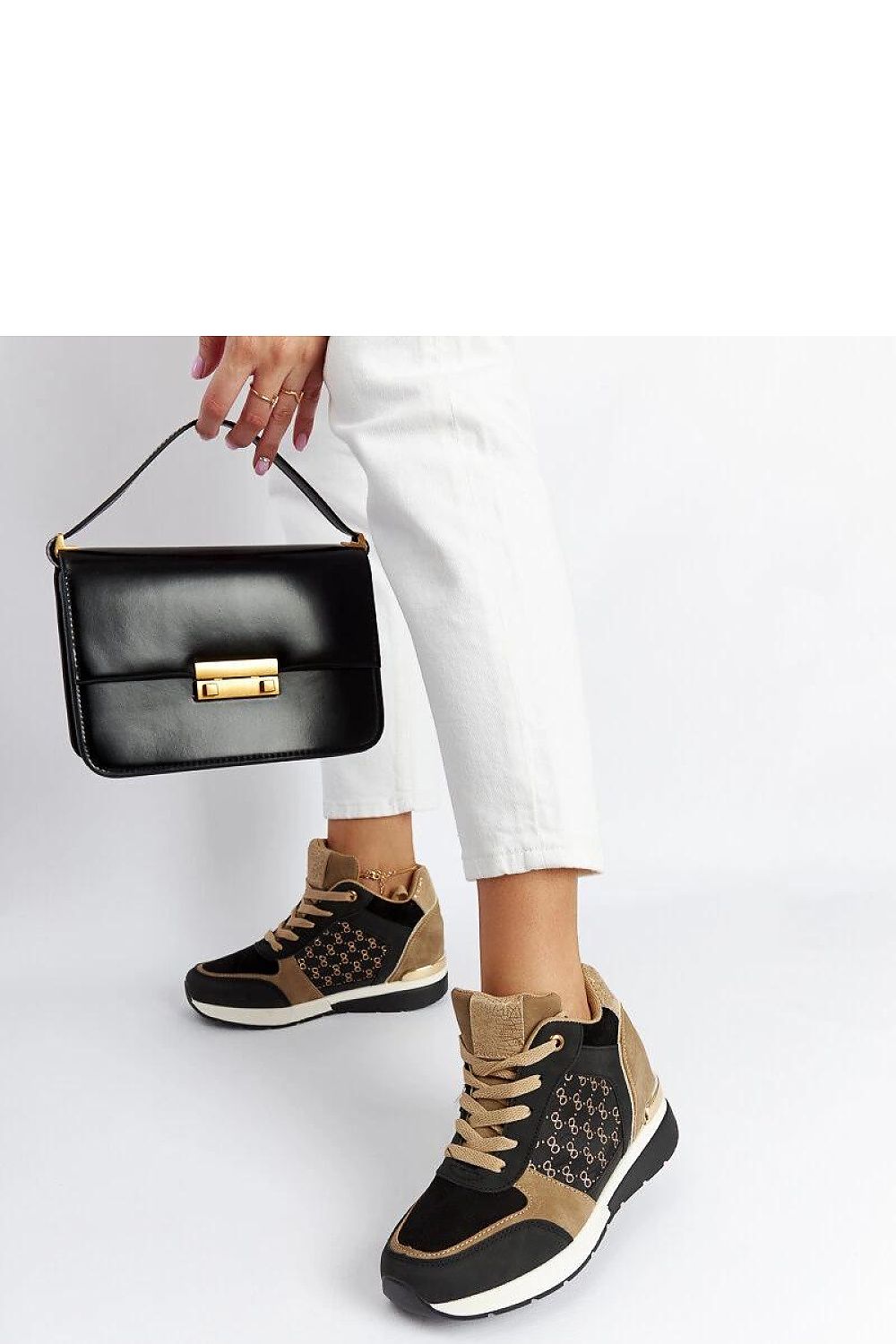 Baskets model 207552 Solea