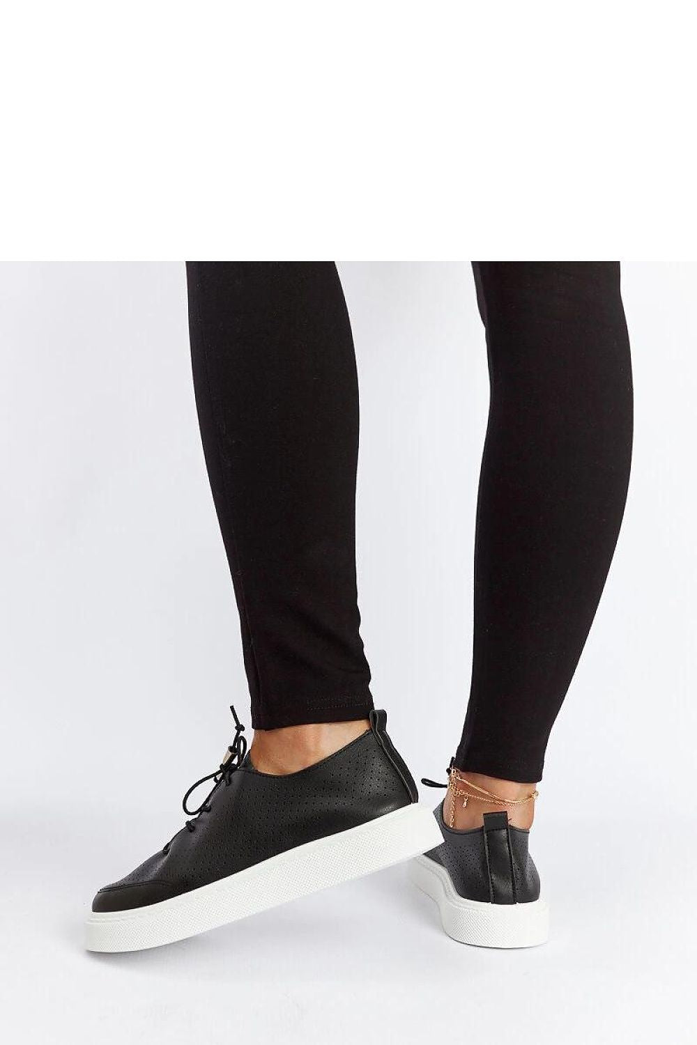 Baskets model 207561 Solea