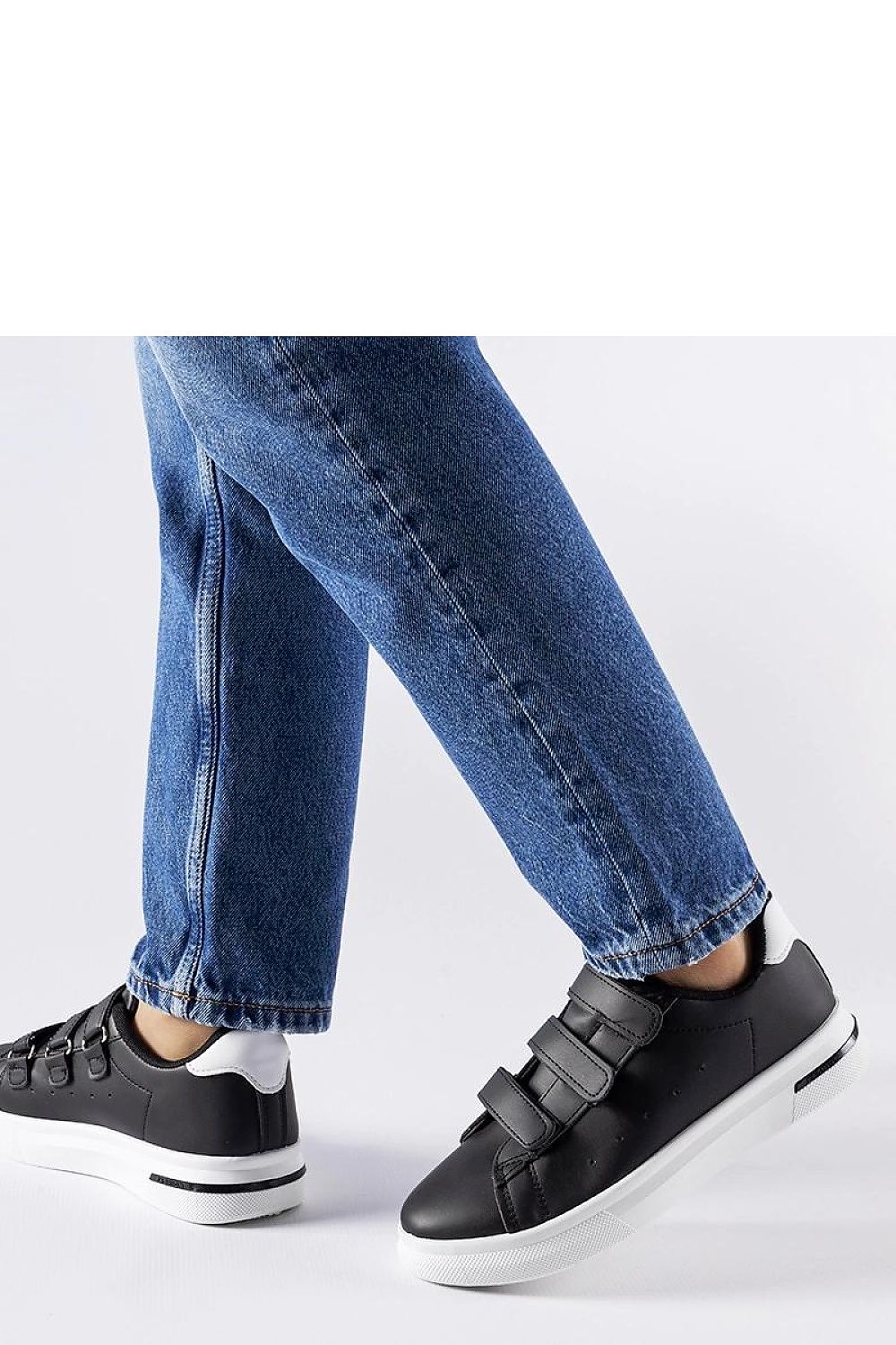 Baskets model 207576 Solea