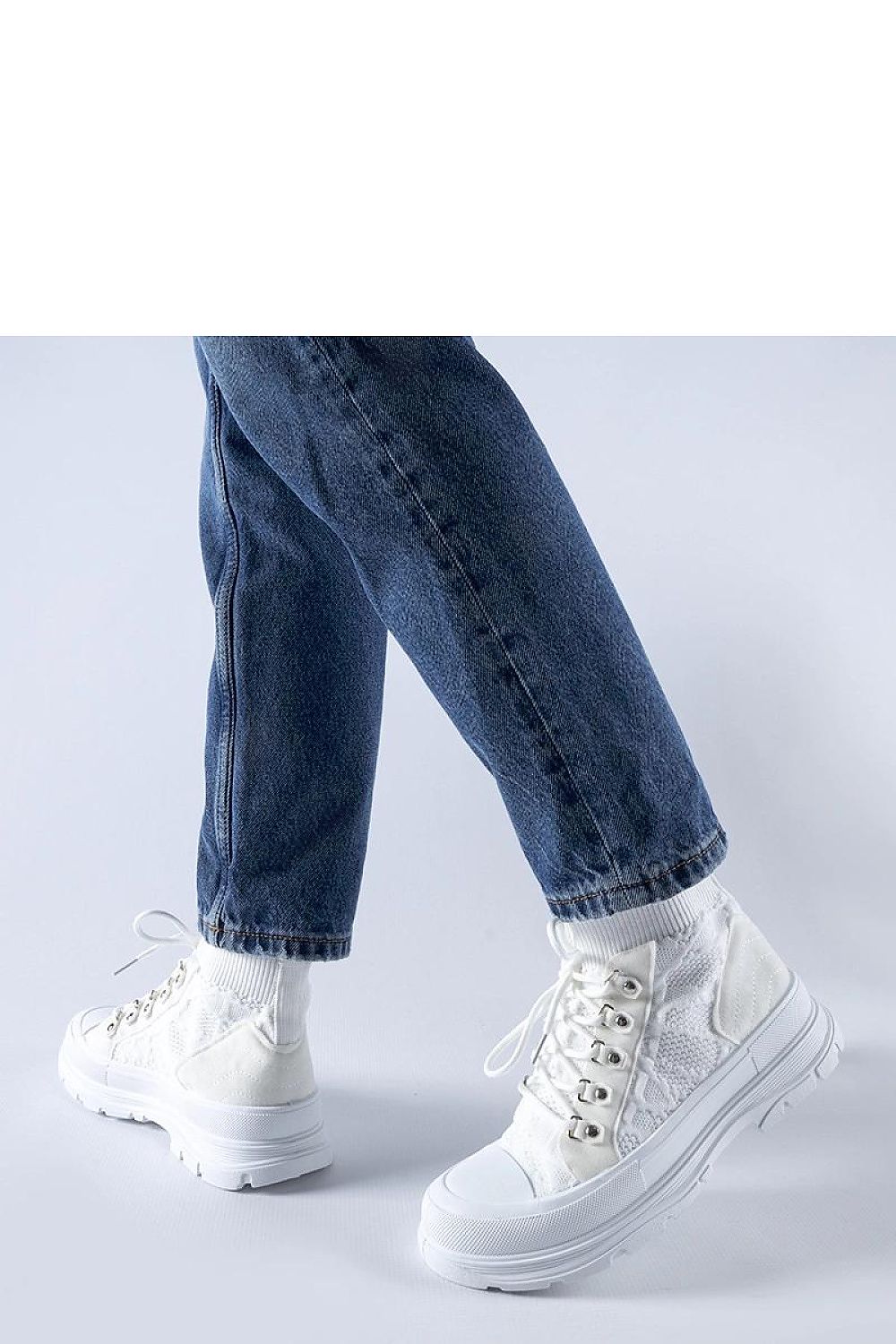 Baskets model 207610 Solea