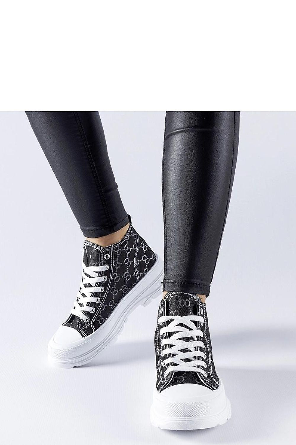 Baskets model 207613 Solea