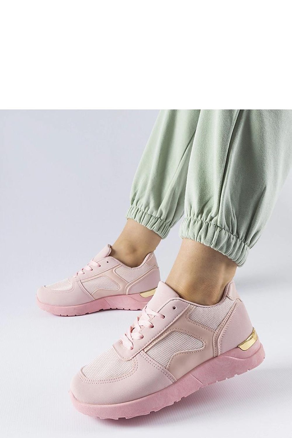 Baskets model 207640 Solea