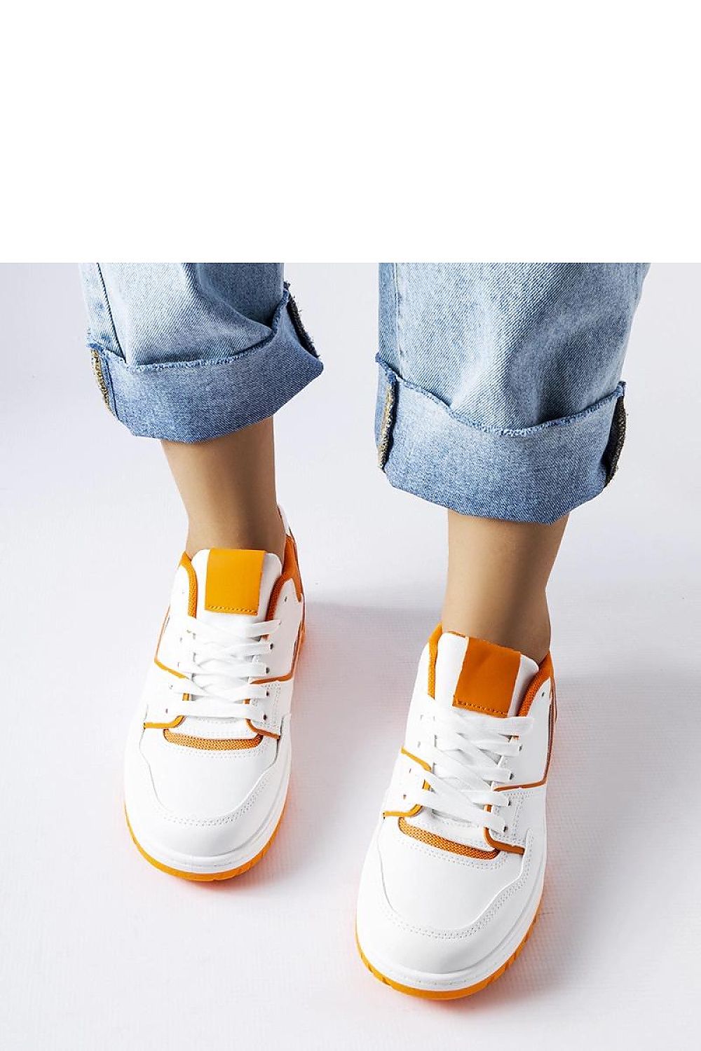 Baskets model 207700 Solea