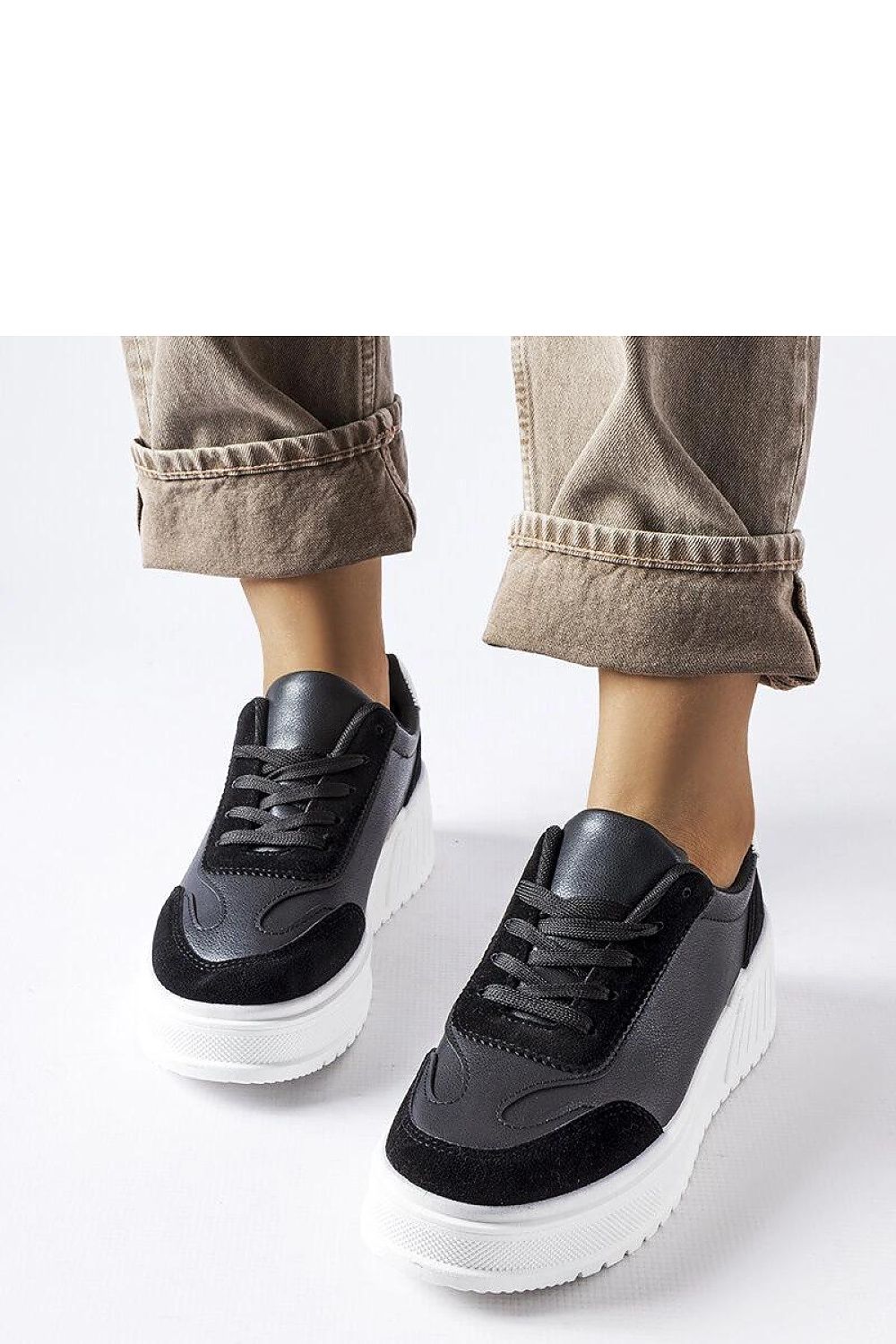 Baskets model 207701 Solea