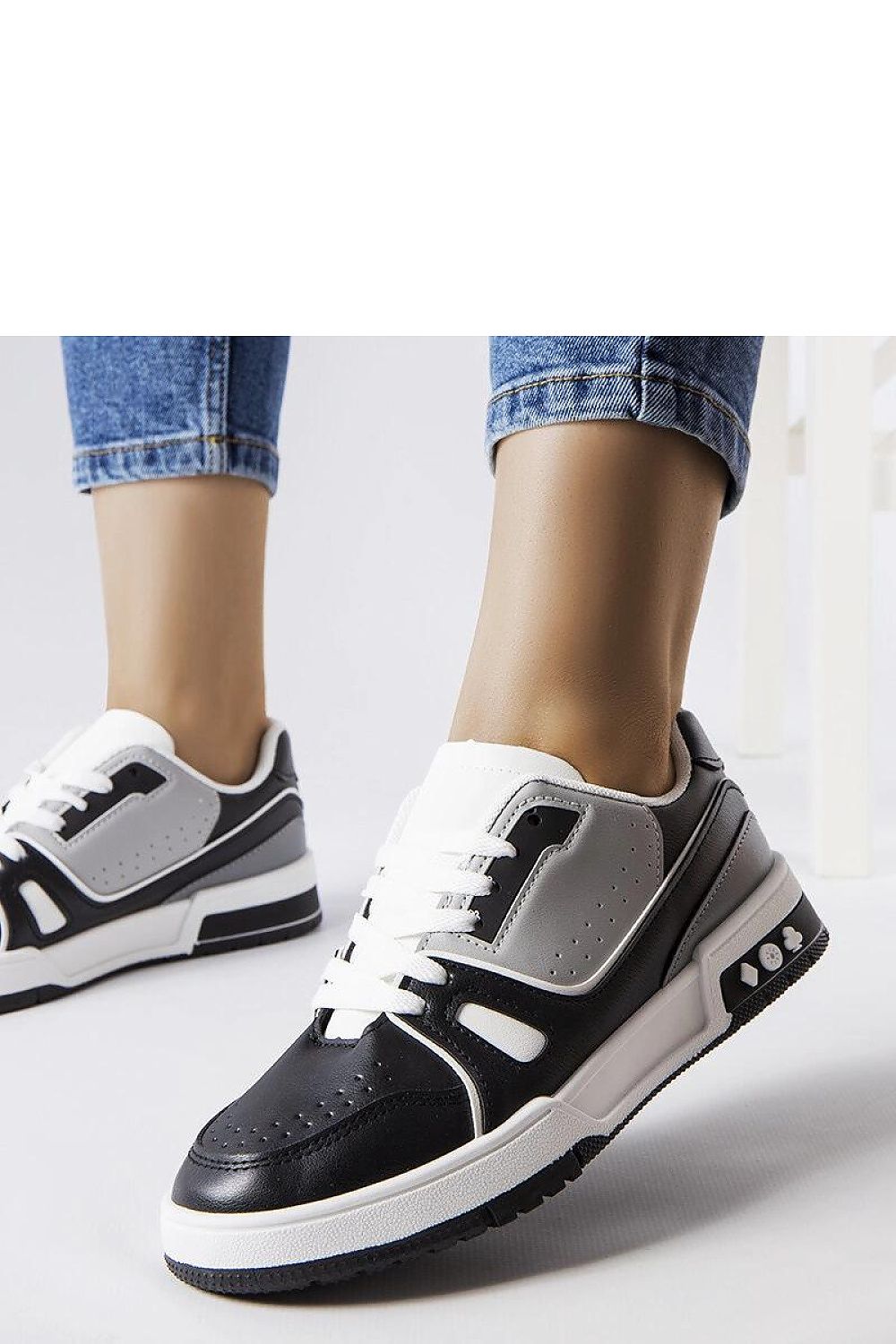 Baskets model 207770 Solea