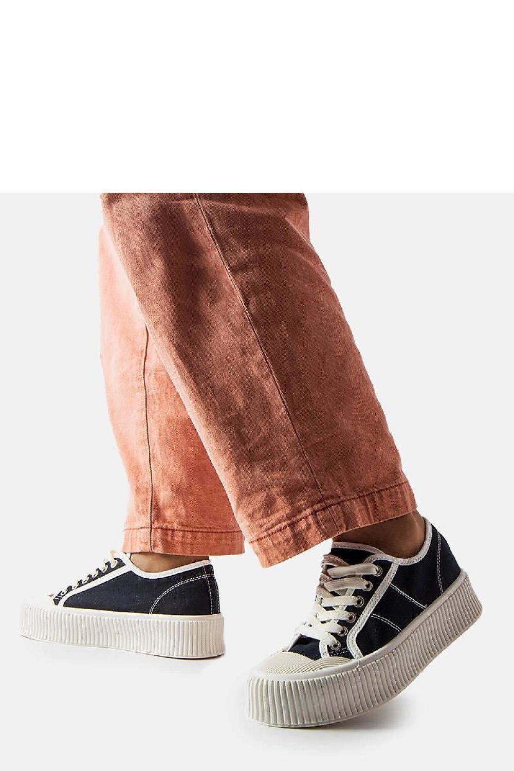 Baskets model 207841 Solea