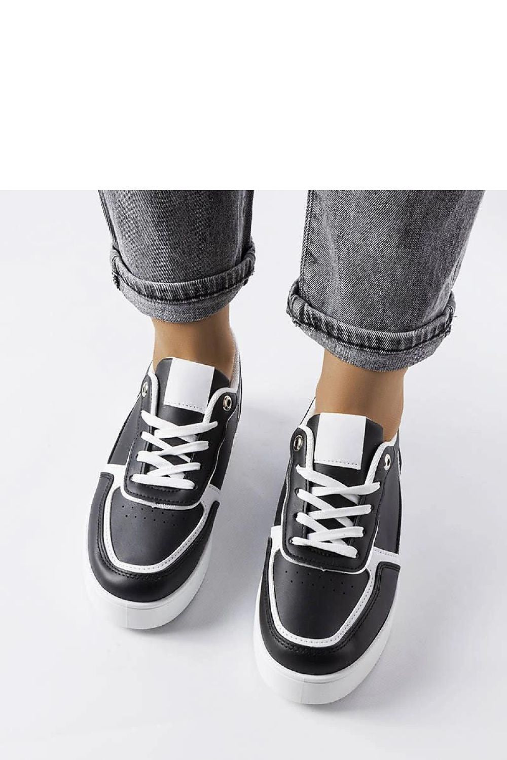 Baskets model 207886 Solea