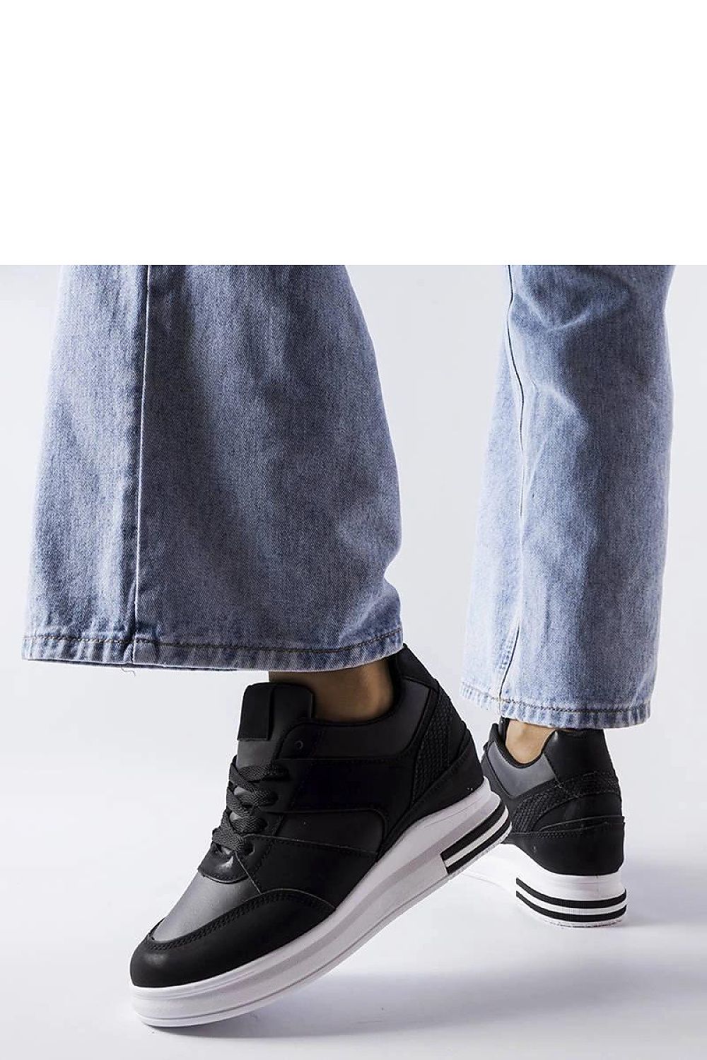 Baskets model 207917 Solea