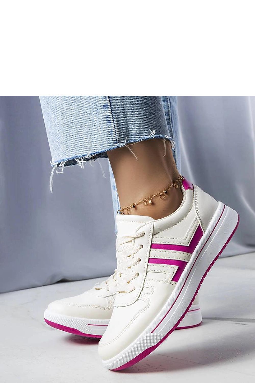 Baskets model 207968 Solea