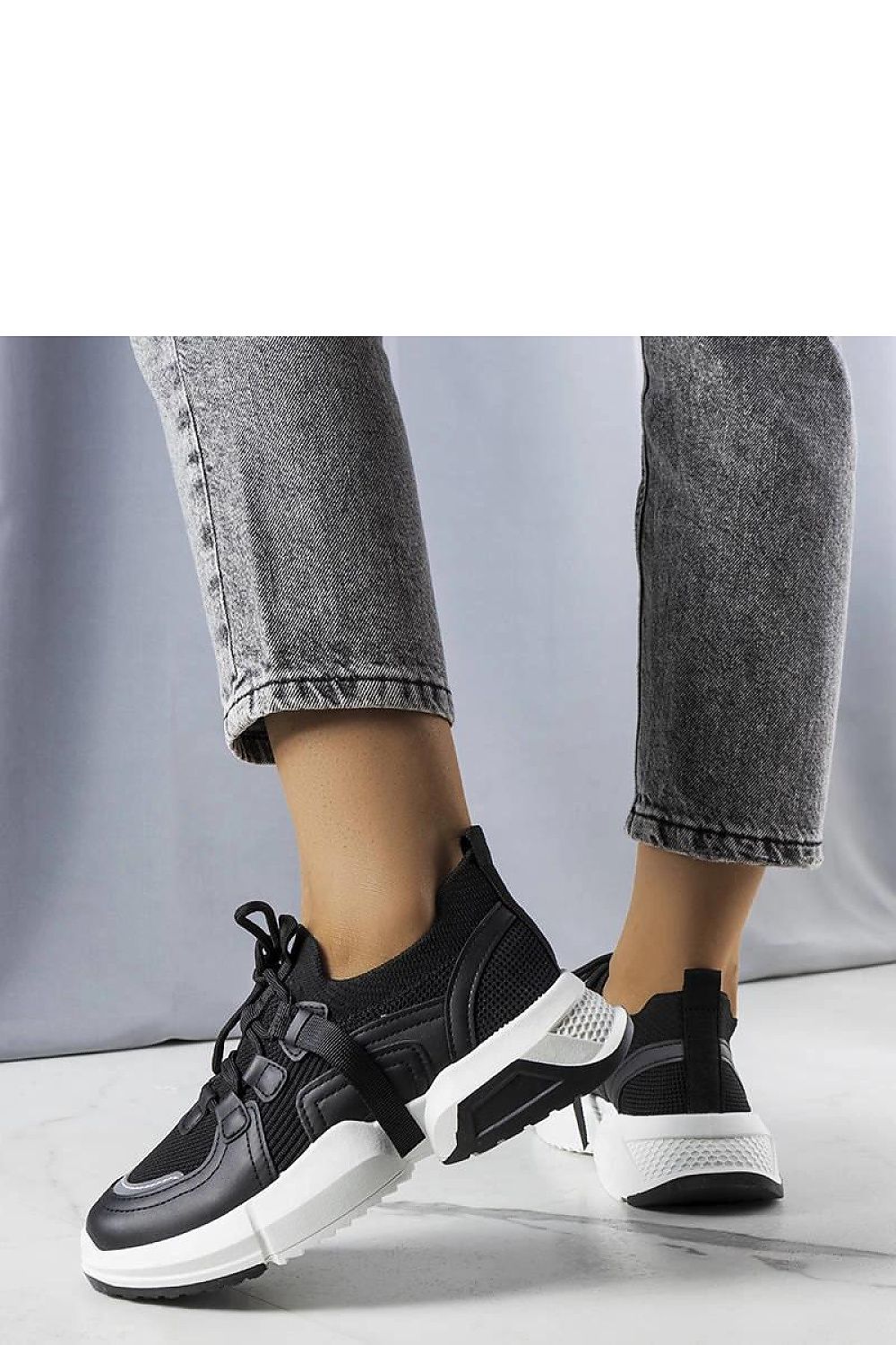 Baskets model 207984 Solea