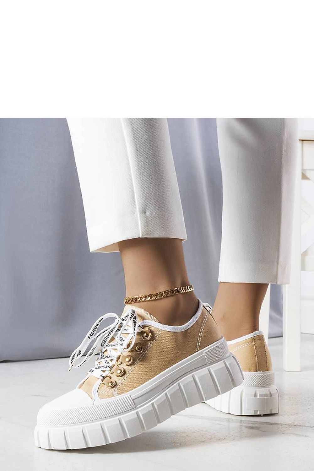 Baskets model 207986 Solea