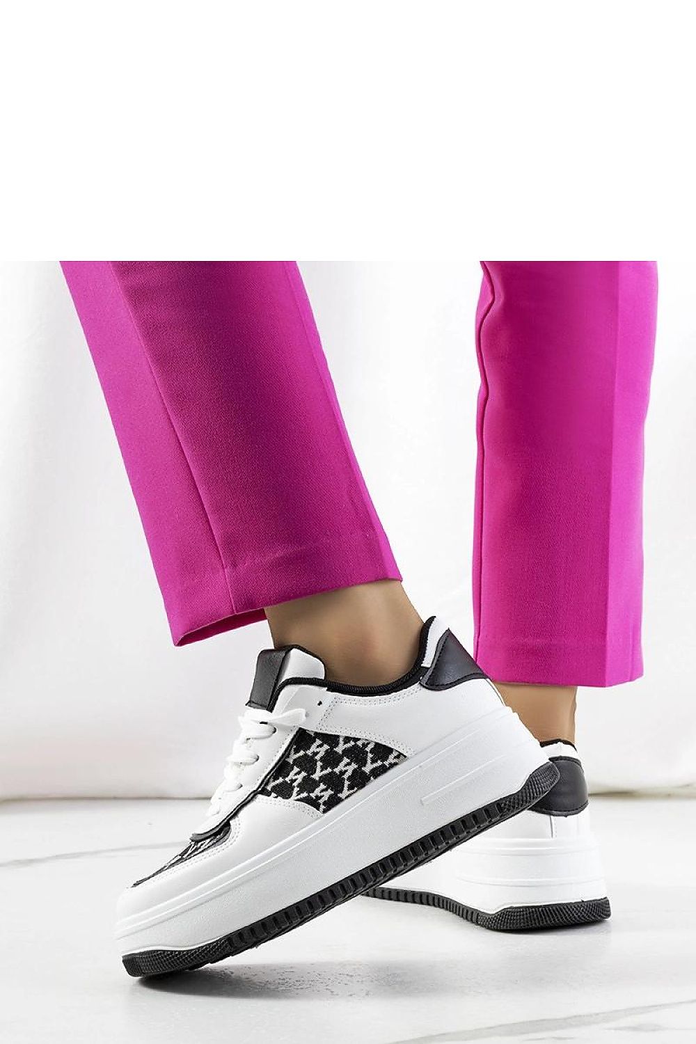 Baskets model 208034 Solea