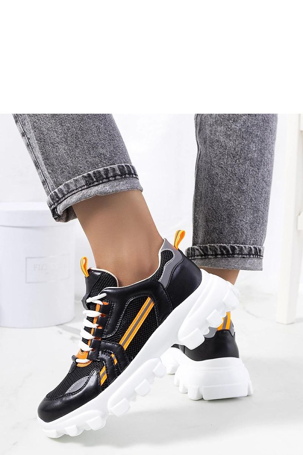 Baskets model 208044 Solea