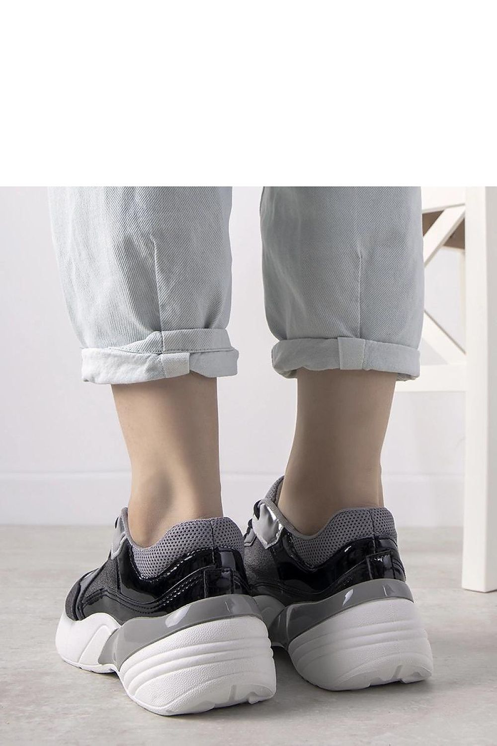 Baskets model 208053 Solea