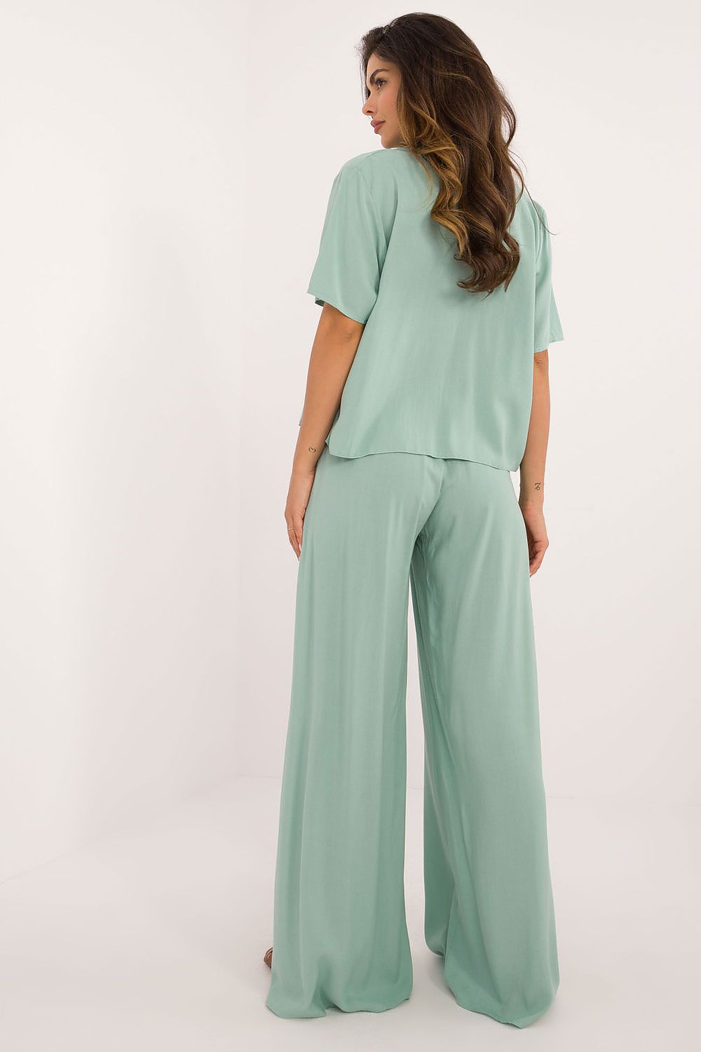 L`ensemble model 208649 Lakerta