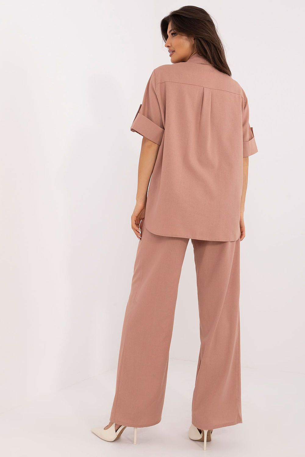 L`ensemble model 208694 Lakerta