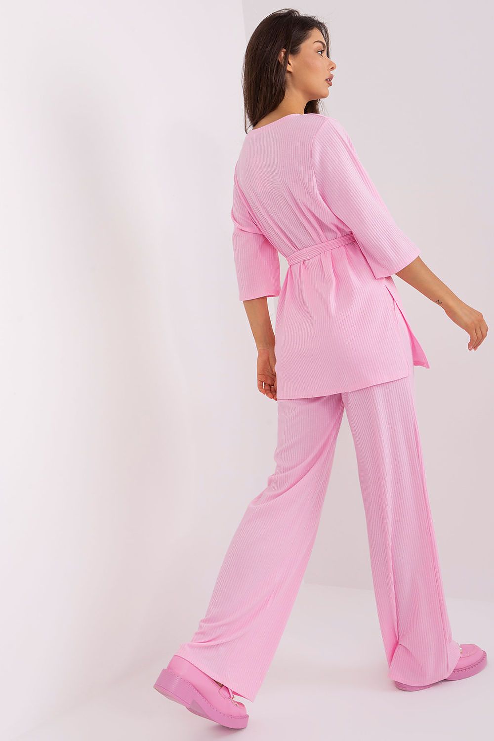 L`ensemble model 208702 Lakerta