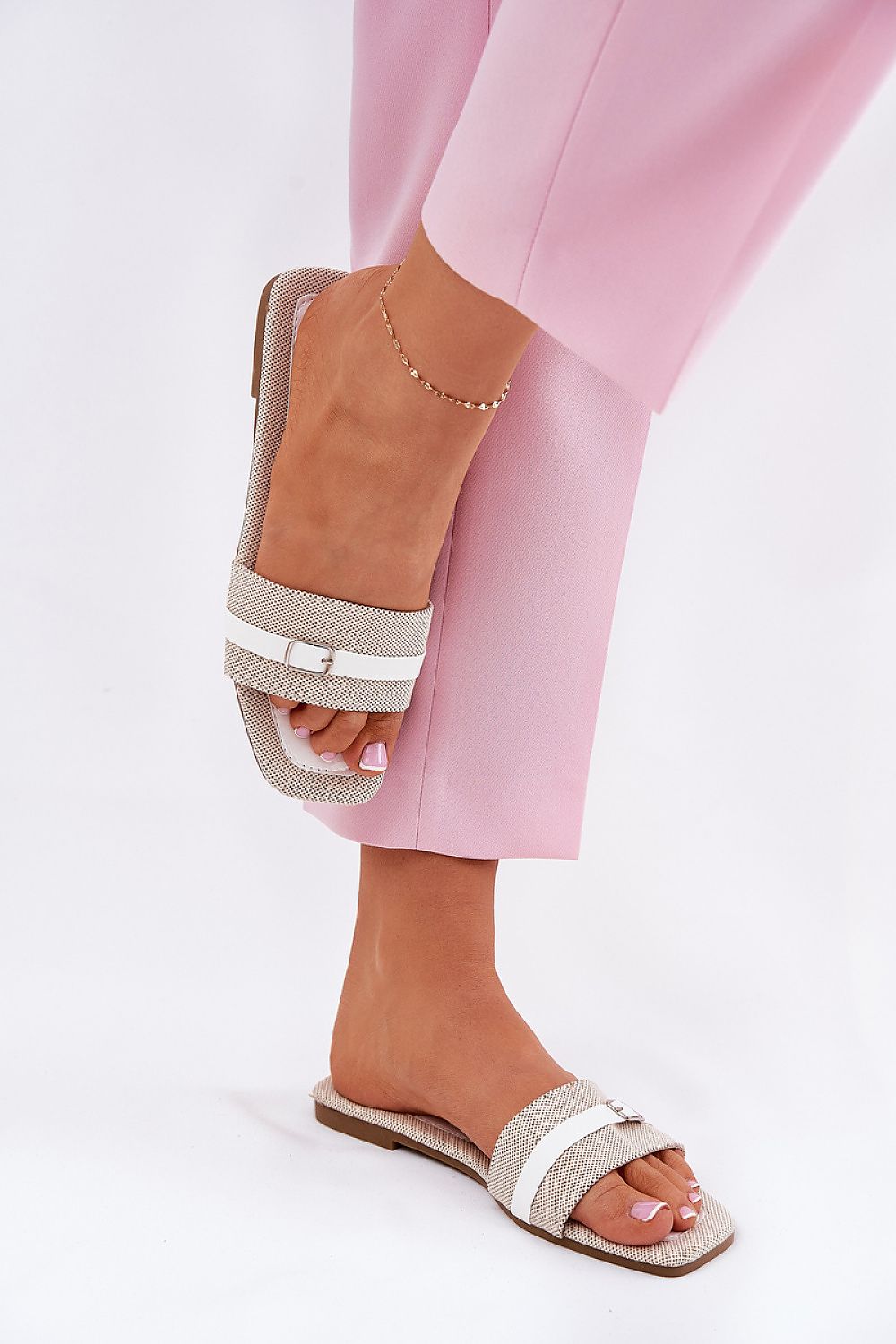 Clacquettes model 211697 Step in style