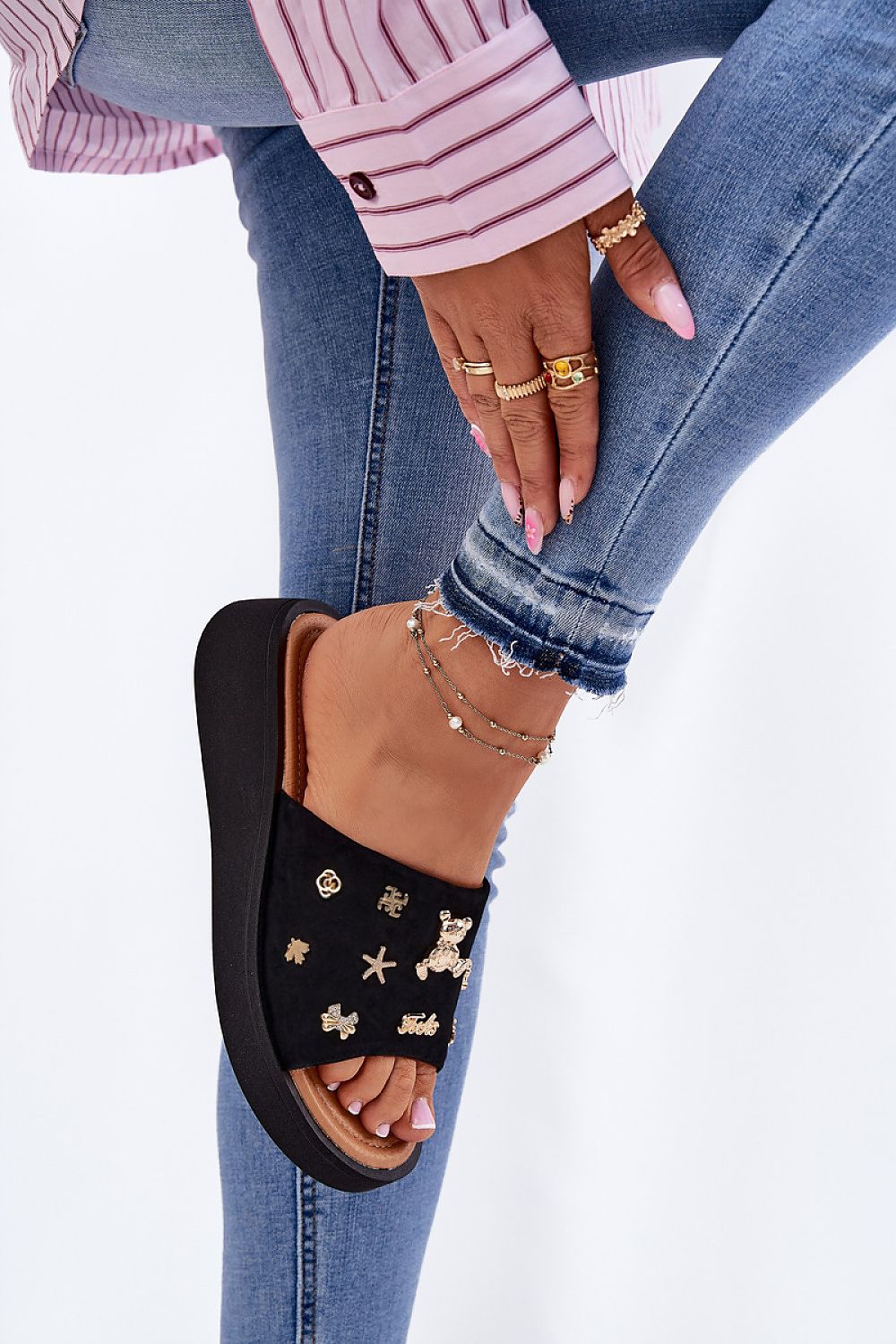 Clacquettes model 213953 Step in style