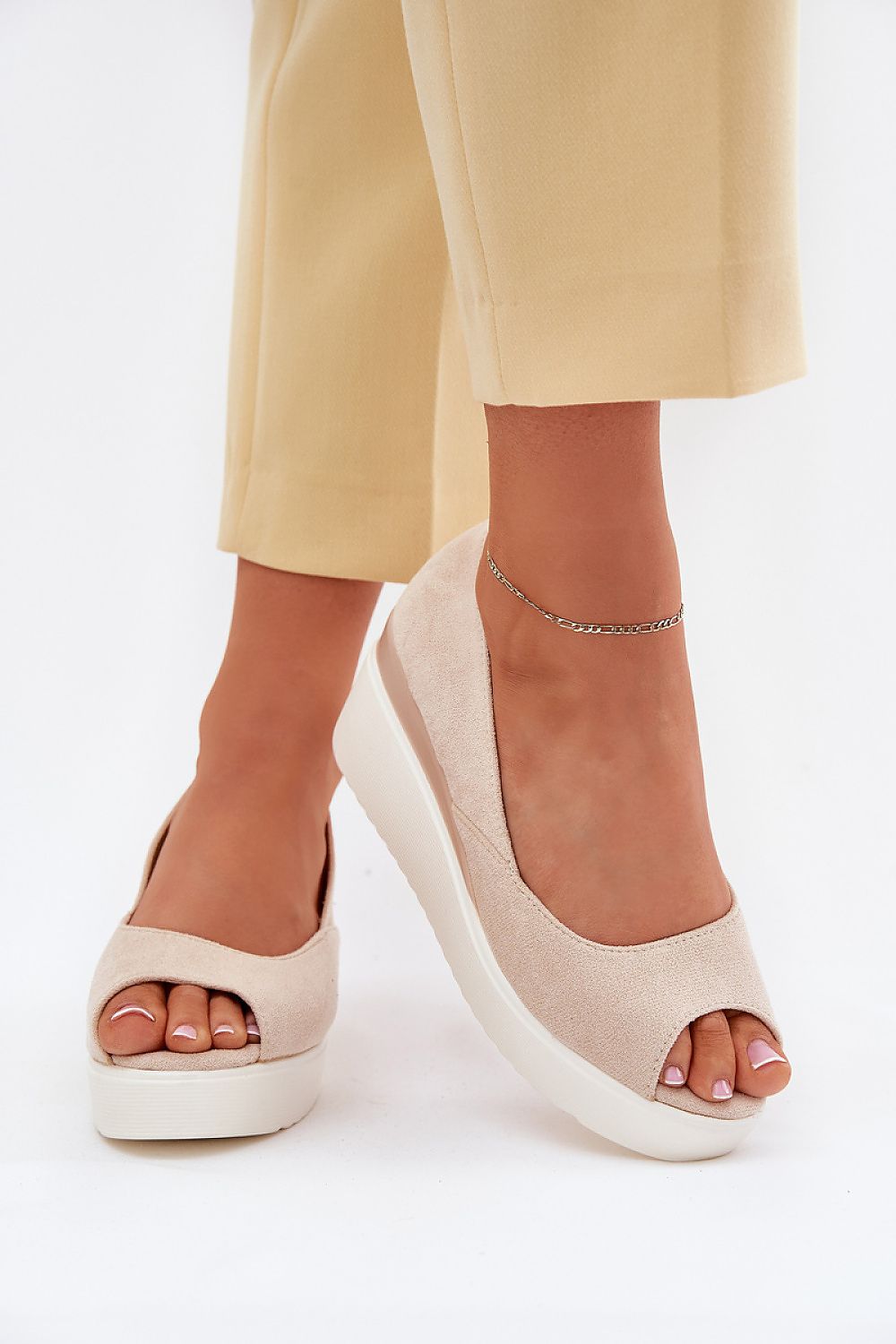 Cothurnes model 214684 Step in style