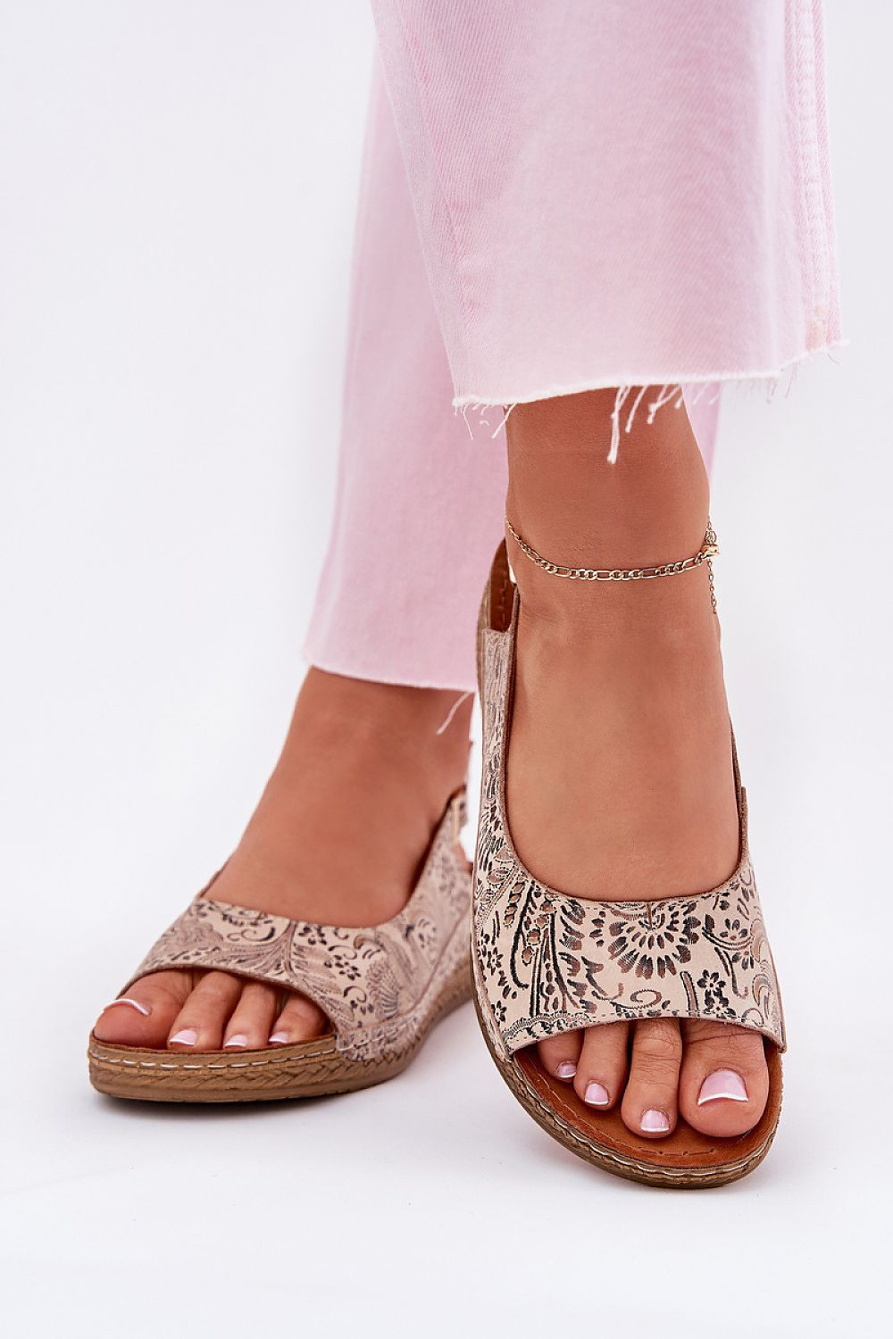 Cothurnes model 215018 Step in style