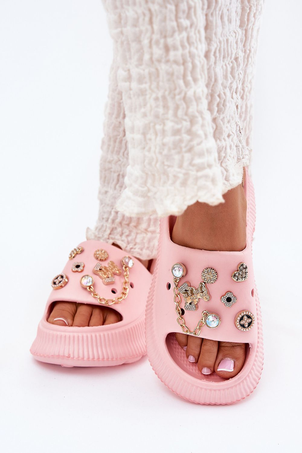 Clacquettes model 215753 Step in style