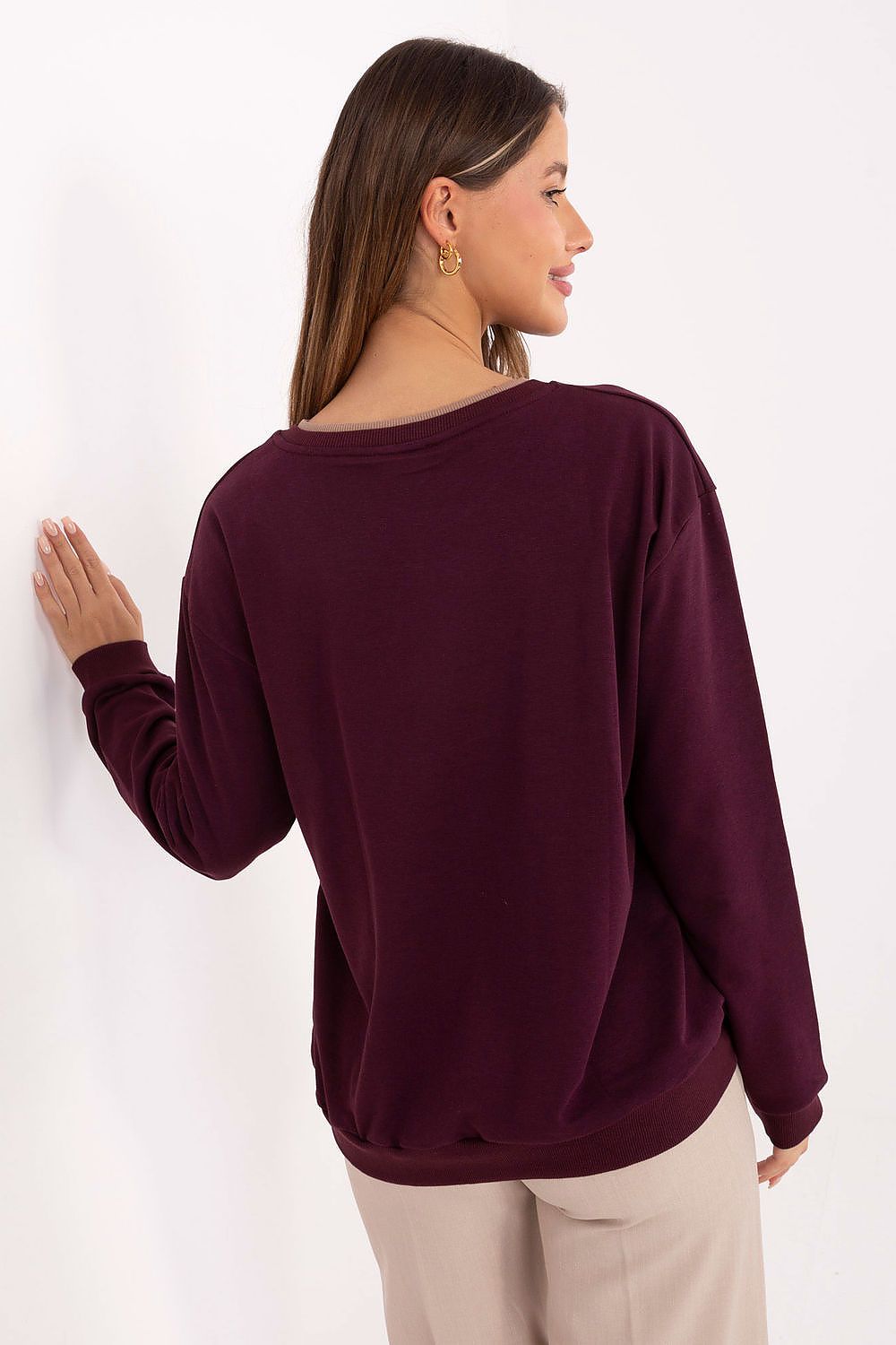 Sweatshirt model 220414 Relevance