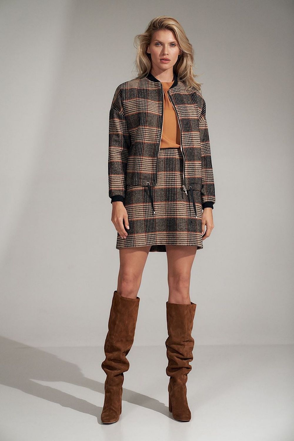 Jupe courte model 150904 Figl