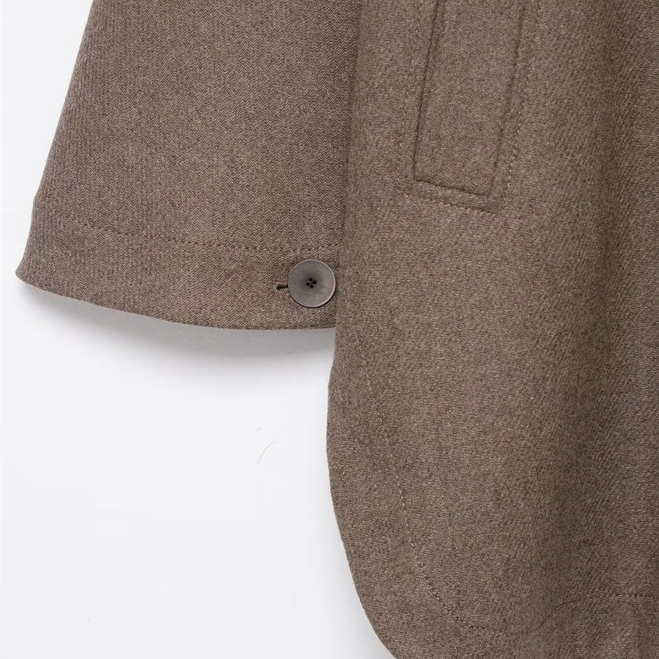 Blended layered decorative contrasting collar coat