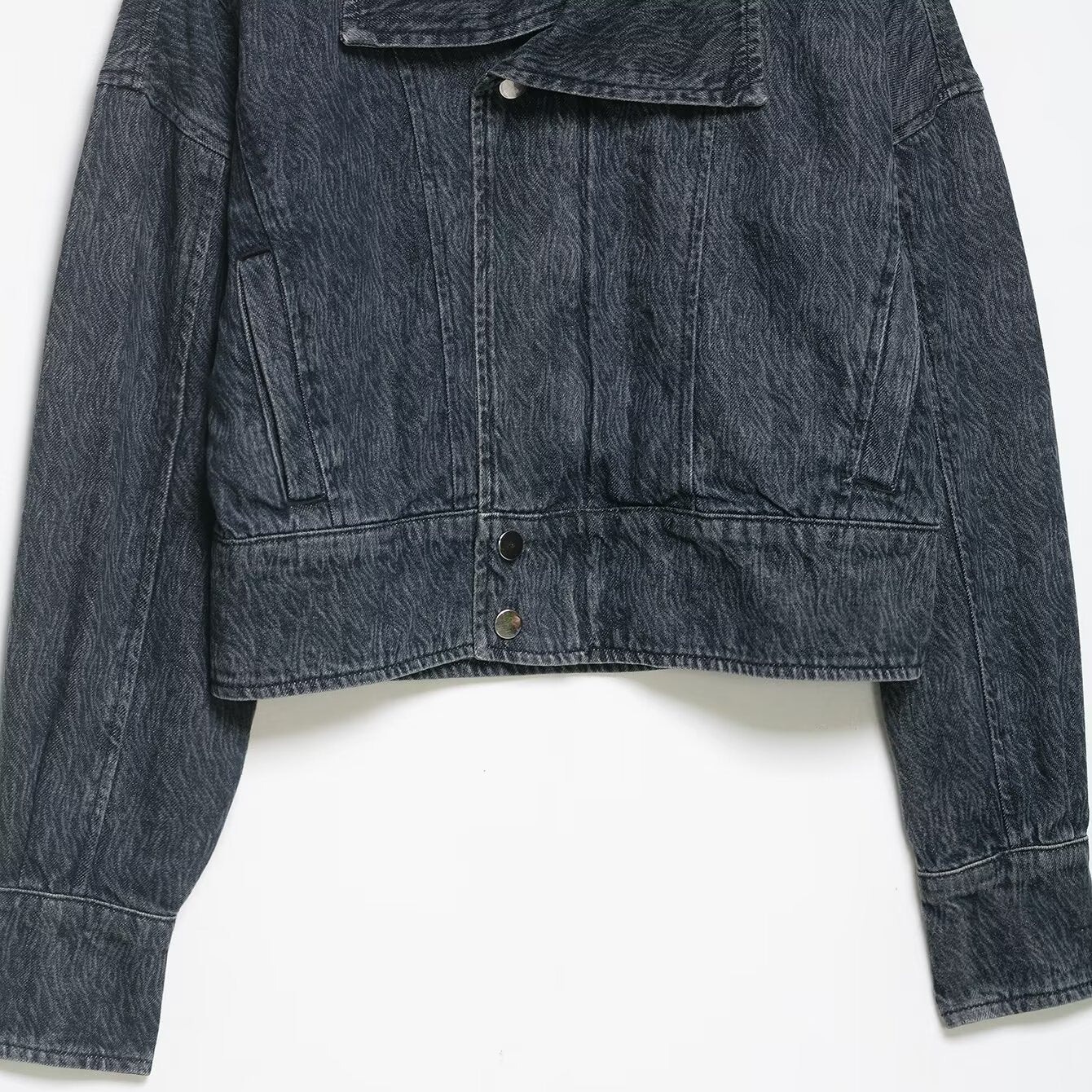 Style Short Denim Jacket for Women