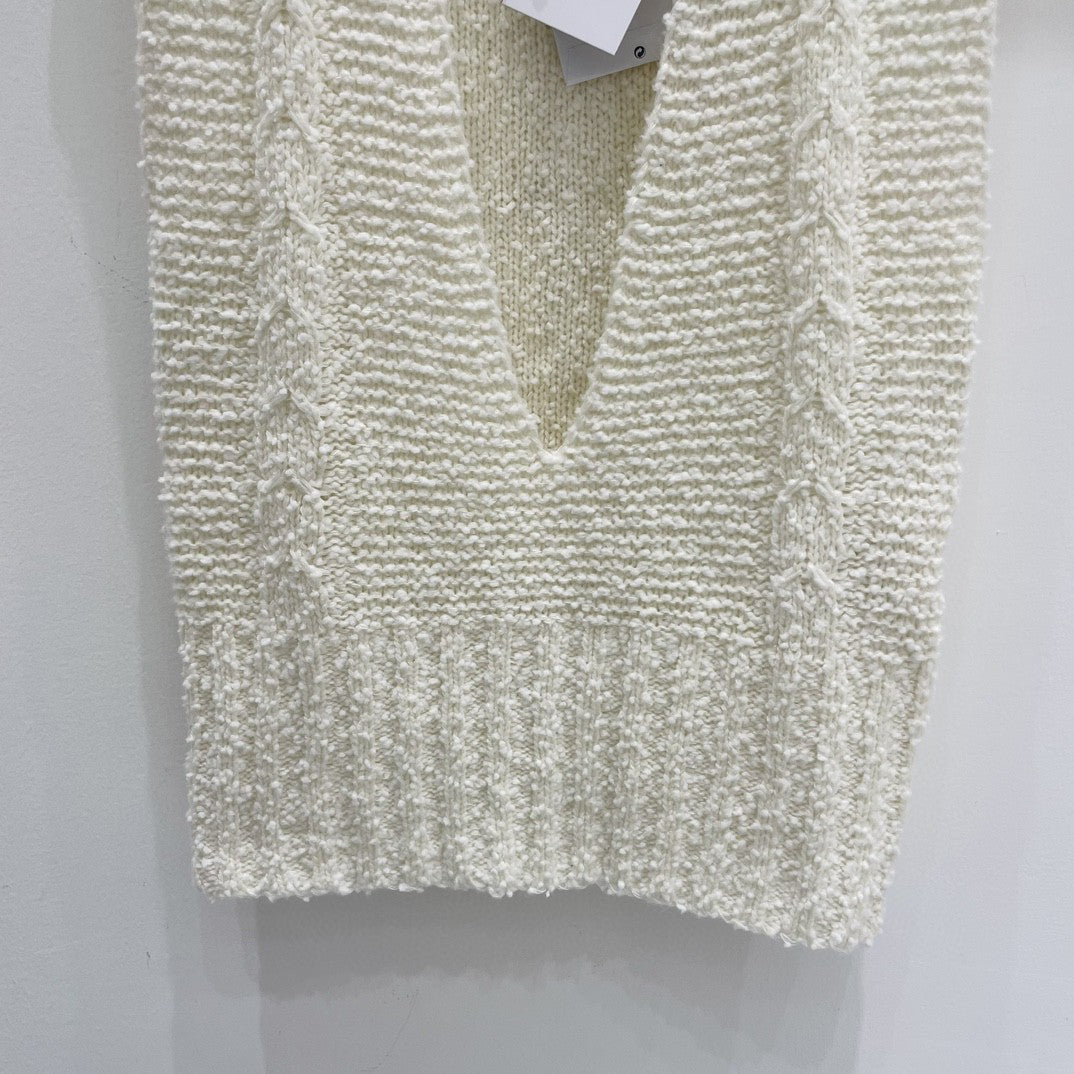 Vest deep single wear layered design