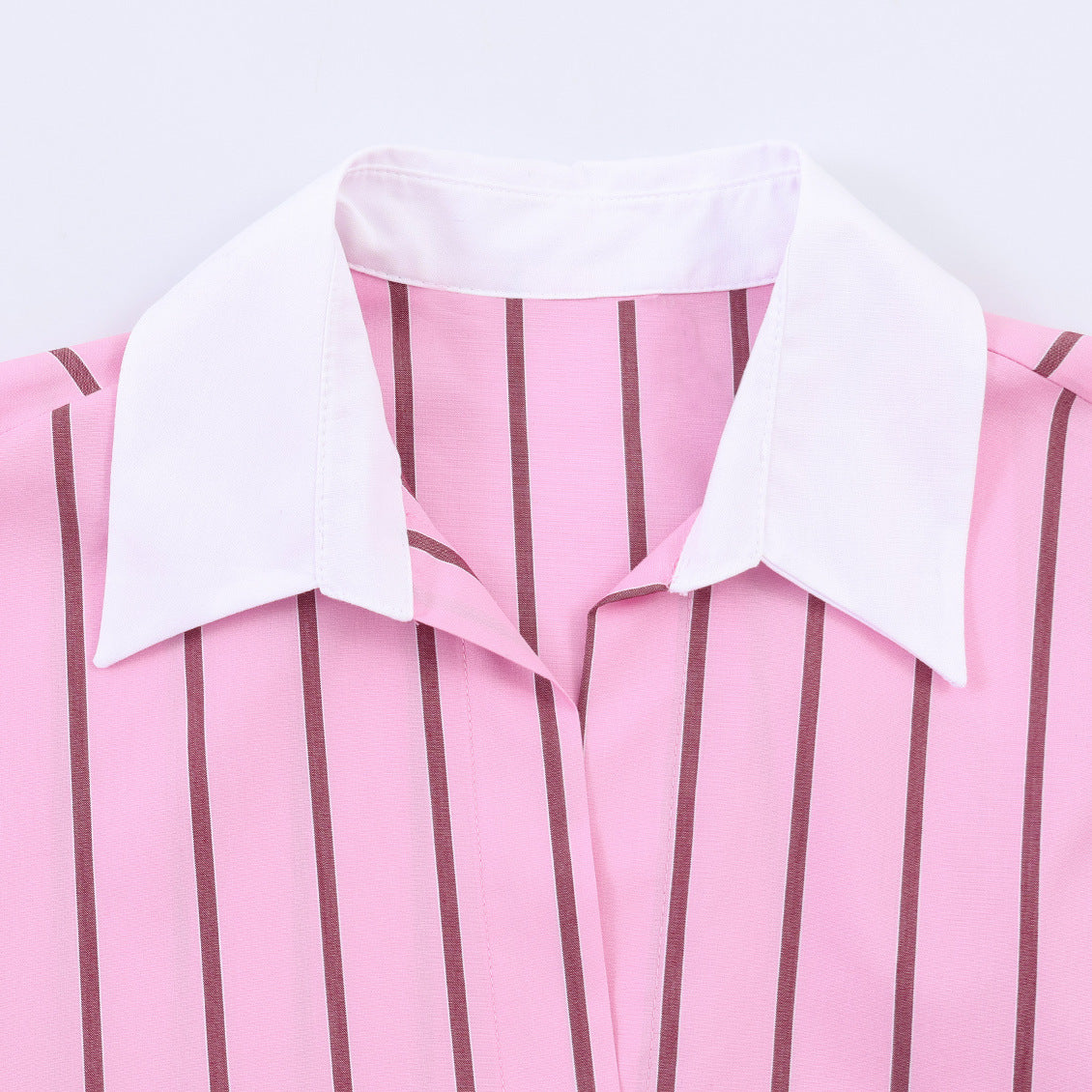 Long sleeved lapel contrasting cuffs striped shirt