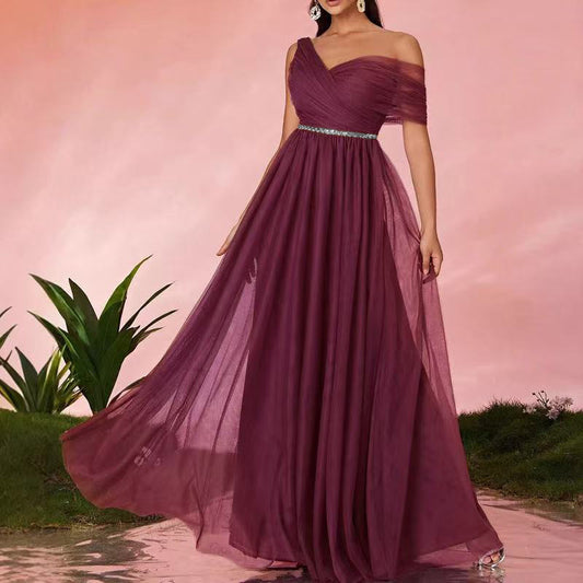 Elegant Evening Dress, Slim Fit Long Dress, Skinny Shoulder-Baring, Fashionable Host Gown for Party, Formal Wear