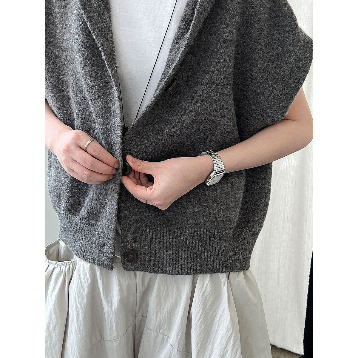 Loose Oversized Hooded Sleeveless Knit Cardigan for Women, Autumn New Layering Short Vest
