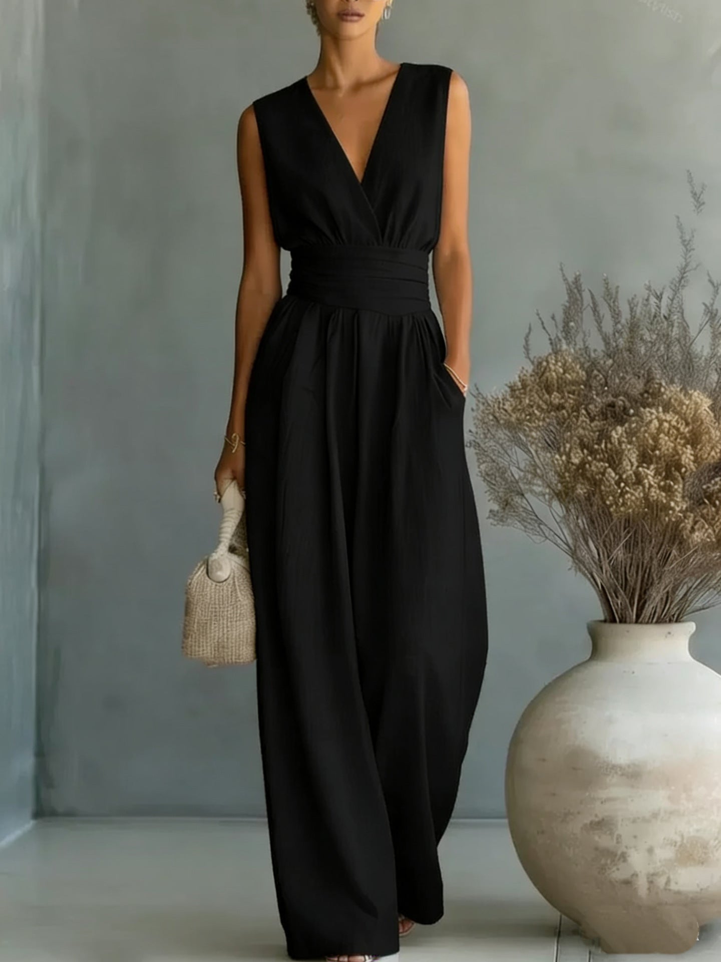 Sleeveless waist cinched V-neck women's jumpsuit