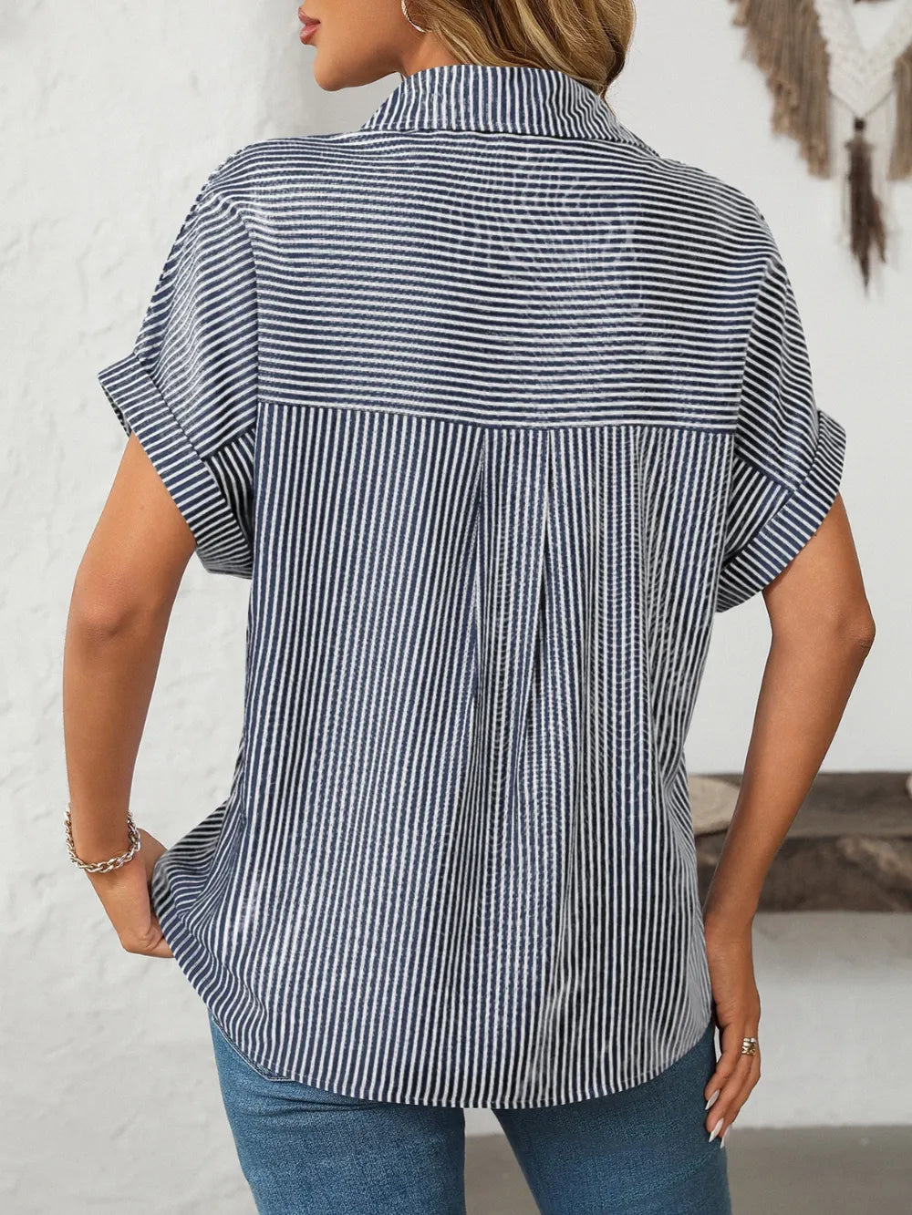 Ladies' loose short sleeved pocket casual striped shirt