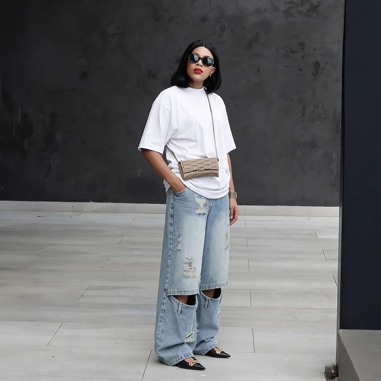 Street Style Ripped Knee Distressed Light Wash Denim Jeans