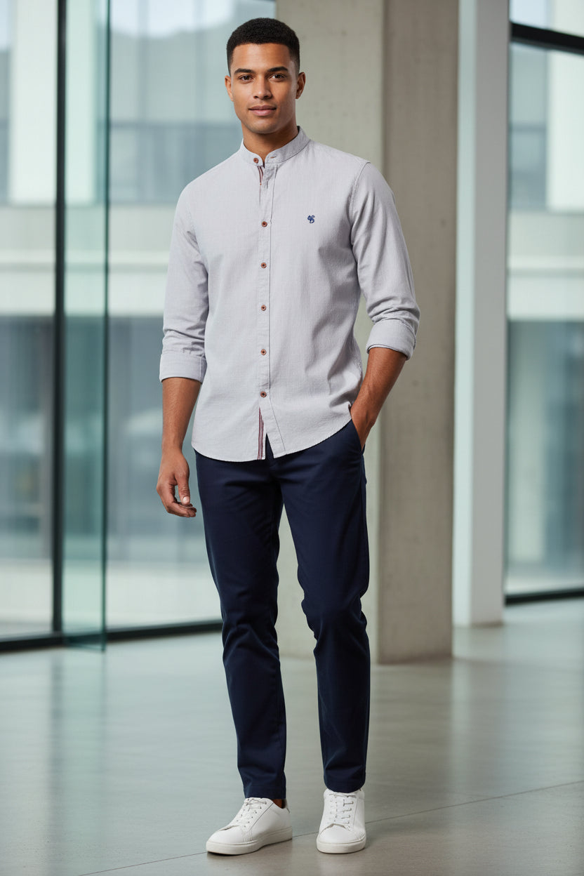 Chemise à boutons brodée