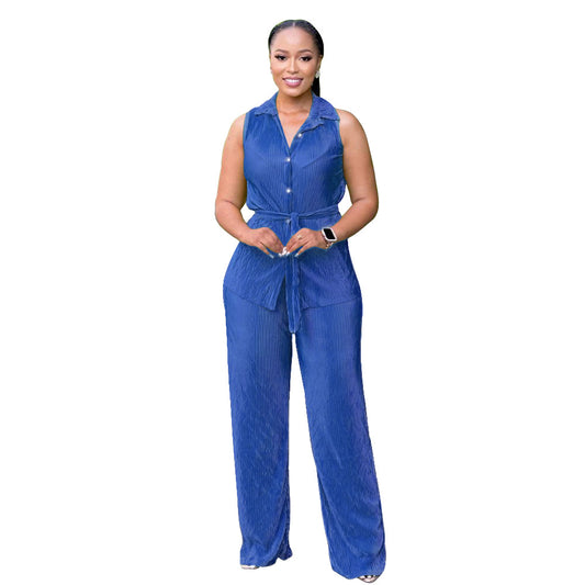 Sleeveless pleated suit