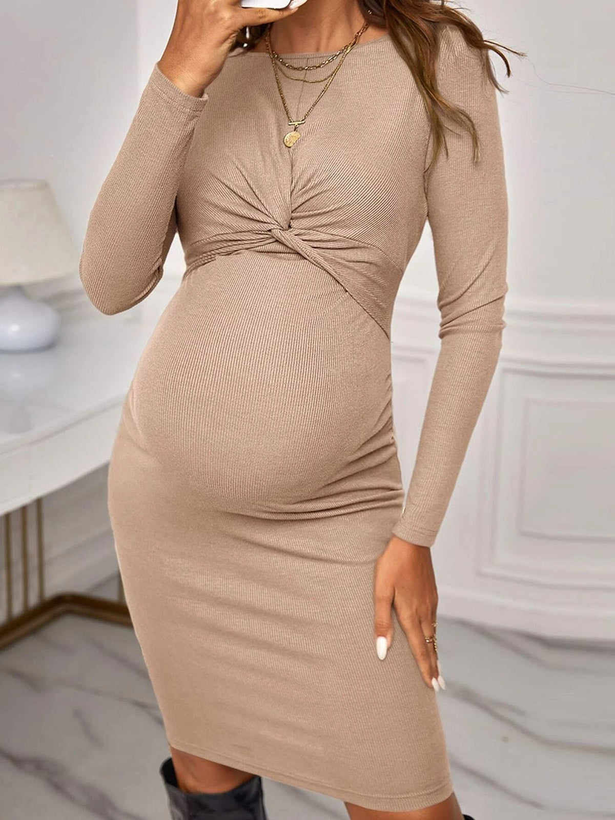 Knit Fitted Dress with Round Neck and Long Sleeves Solid Color Short Style