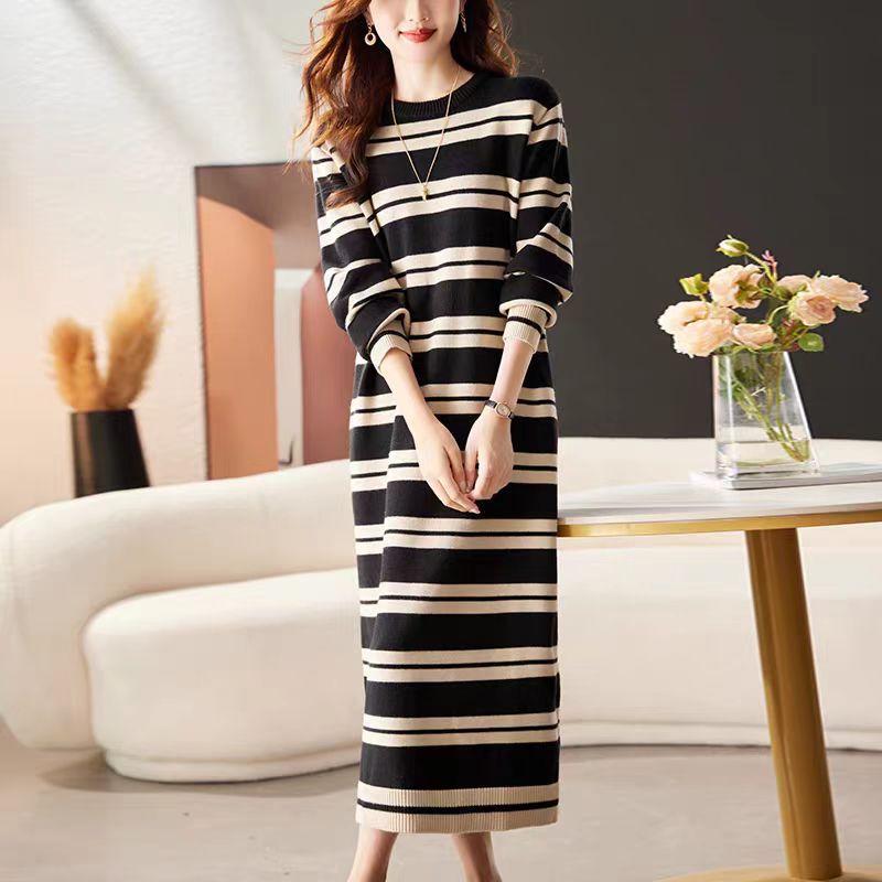 Women Long Length Color-blocked Lazy Style Knitted Dress