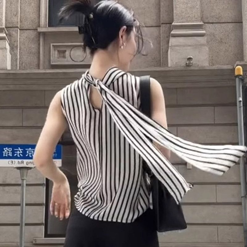 Luxury Sleeveless Striped Blouse with Ribbon for Women - Elegant and Slimming Top