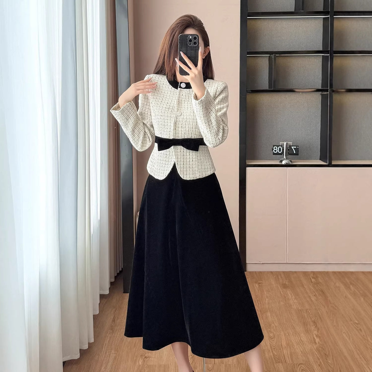 Chic Style Women's Outwear Set with Blazer and Skirt, Autumn/Winter Fashion Look, Elegant Top and Skirt Ensemble