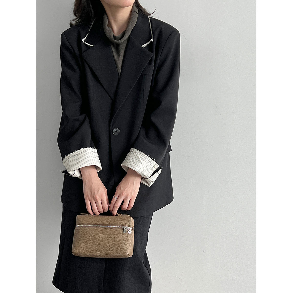 Chic Color-Blocking Raw Edge Notch Lapel Blazer for Women, Fashionable Office Wear, Versatile Outerwear