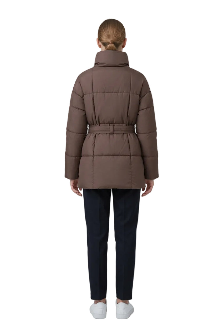 Manteau court.