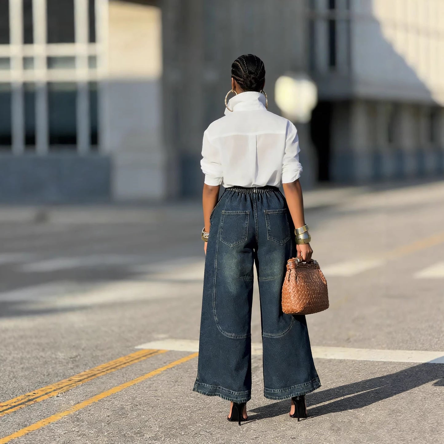 Vintage Cut-Out Panel Distressed Slant Pocket Elastic Waist Jeans
