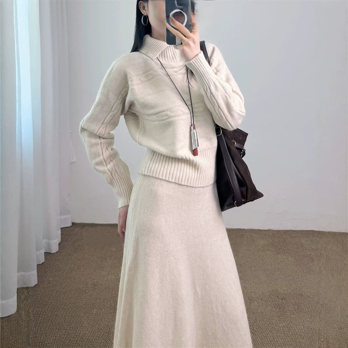 Waist up long sleeved pullover sweater set